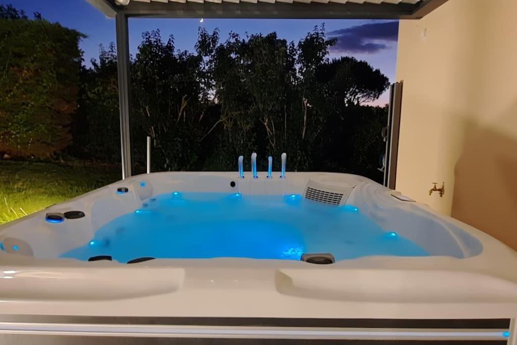 Villa Drome Jacuzzi La Maison D'A Cote Chatuzange-le-Goubet ภายนอก รูปภาพ
