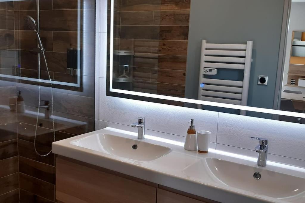 Villa Drome Jacuzzi La Maison D'A Cote Chatuzange-le-Goubet ภายนอก รูปภาพ